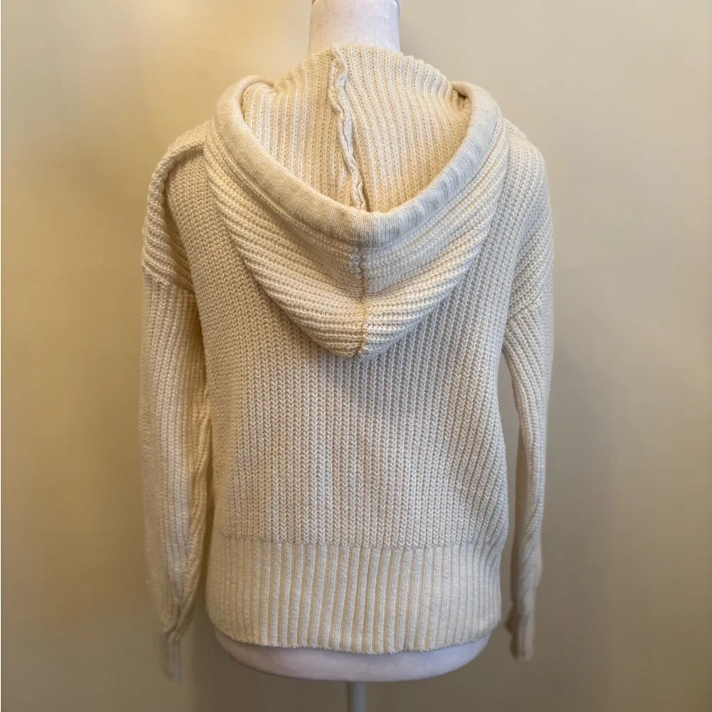 XS Nine West Cream Hooded Sweater - Picture 6 of 11